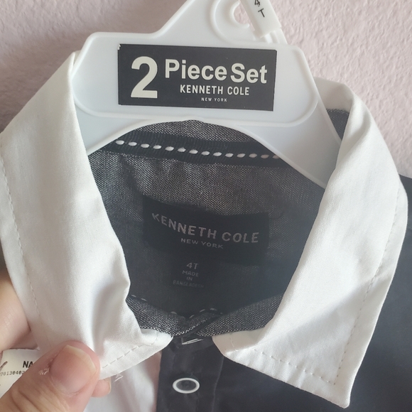 Reaction Kenneth Cole 2 peice set. - Picture 8 of 10